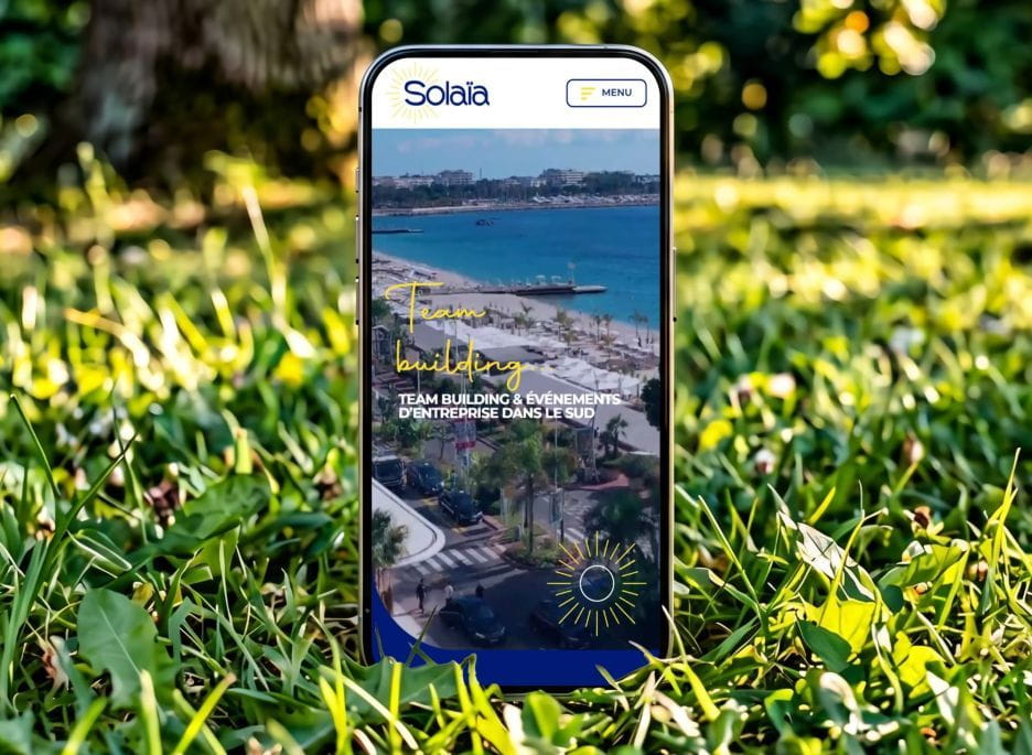 mockup phone pelouse (1)